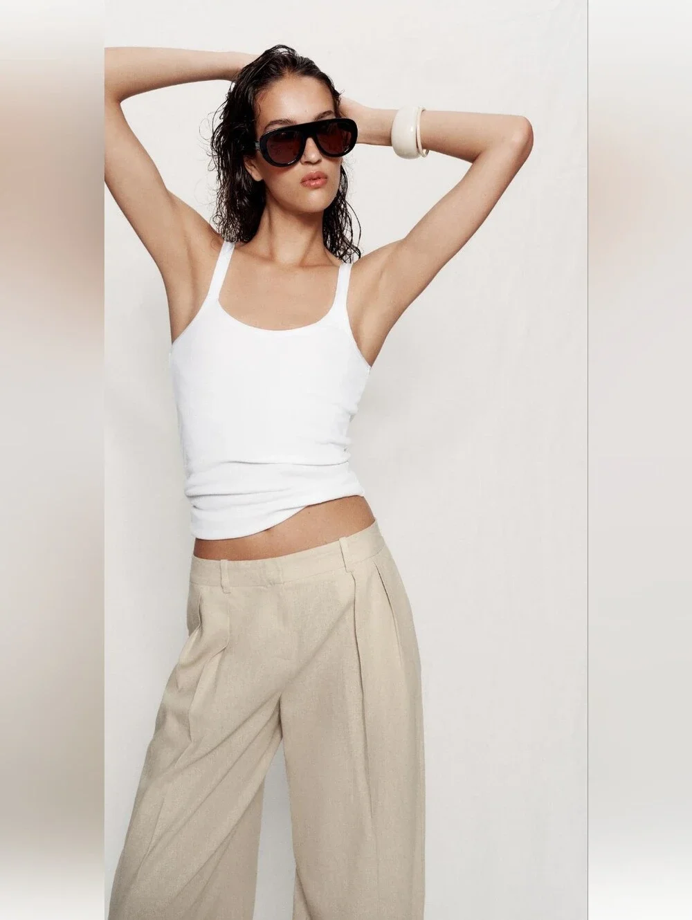 Size S linen trousers. Zara